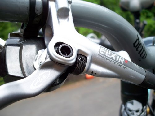 avid elixir 5 sl